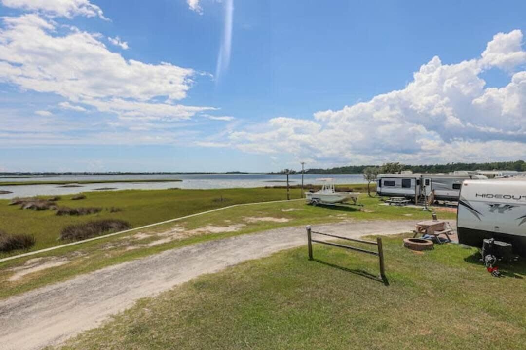 Surf City 2Br Park Home With Waterfront View And Parking Ngoại thất bức ảnh